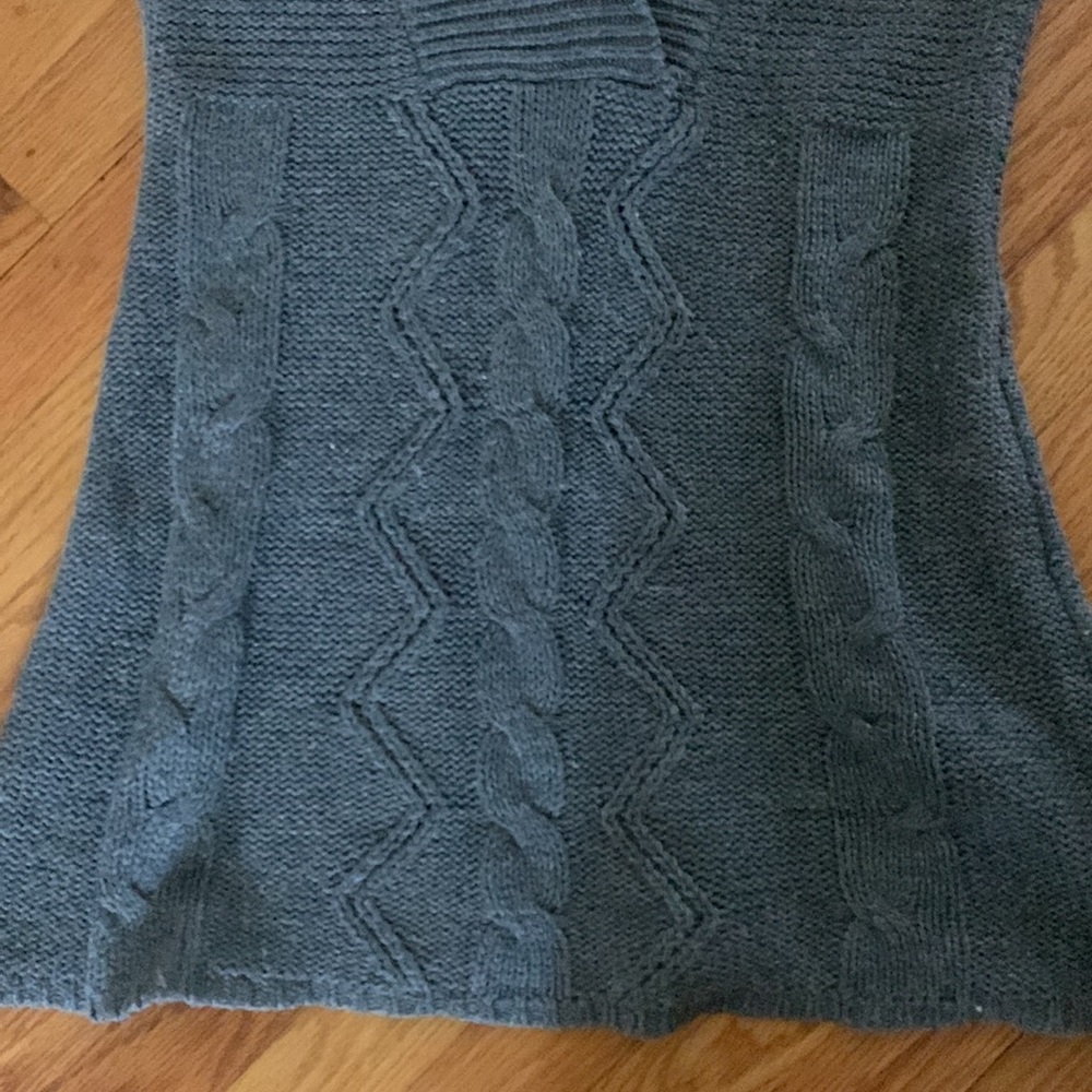Sweater - Picture 2 of 2